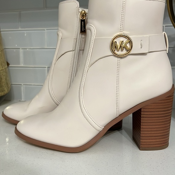 Worn only once - Picture 9 of 9